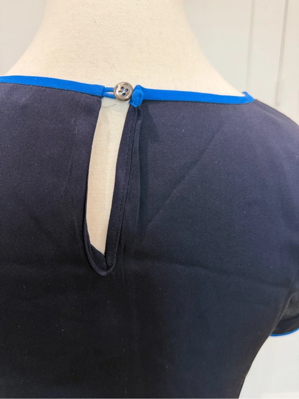 J.Crew Silk Contrast Trim Navy Blouse Blue Trim 00P Petite